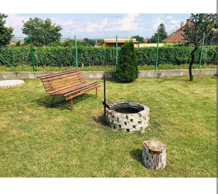 Apartment Sakvice 390 Екстериор снимка